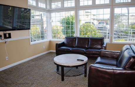 Community Area | Apartments | Bellingham | Sunset Pond
