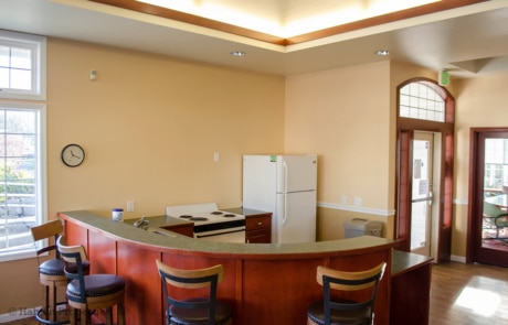 Community Area | Apartments | Bellingham | Sunset Pond